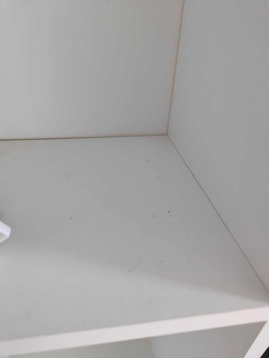 Regał biały asymetryczny nowoczesny półka na książki design