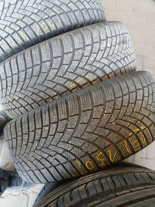 Opony zimowe 215/45/18 Bridgestone 4 sztuki 2023r