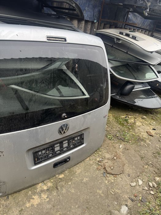 Ляда задня дверка vw caddy 3 ручка замок в пляпу caddy каддік3