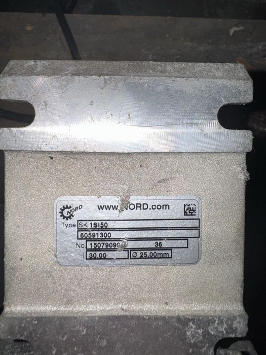 Motoreduktor z silnikiem