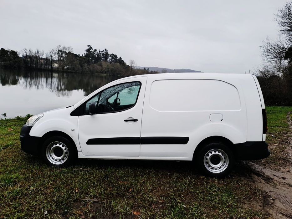 Citroen berlingo 1.6 HDI 3LUGARES POUCOS KMS  nacional