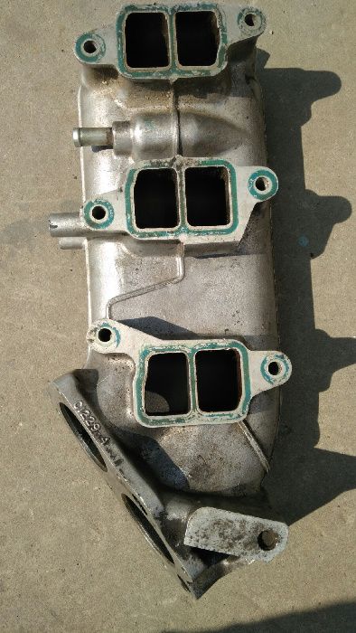 Впускной коллектор 2.4 1986-1992 Ford Scorpio