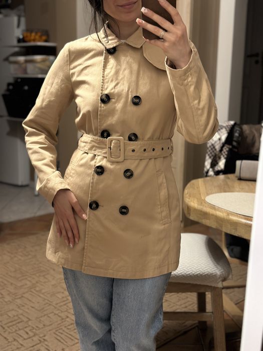 Beżowy płaszcz trencz House Heritage Clothes