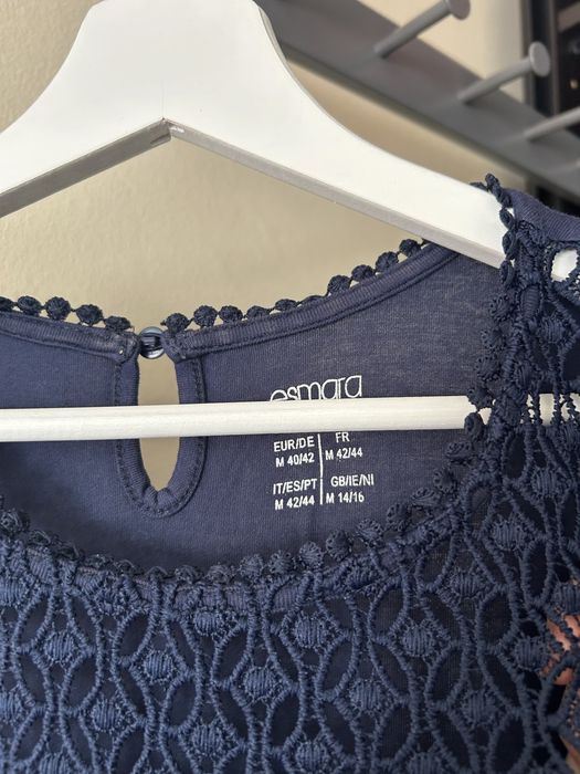 Top sem mangas azul com renda esmara