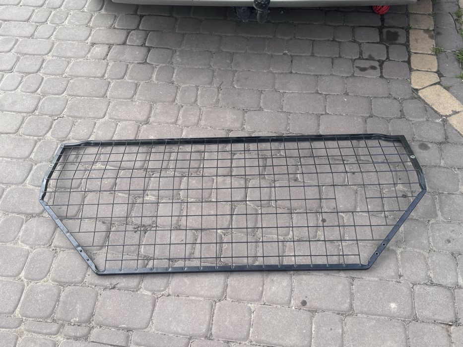 Автомобільна перегородка для собак  citroen berlingo. Partner.
