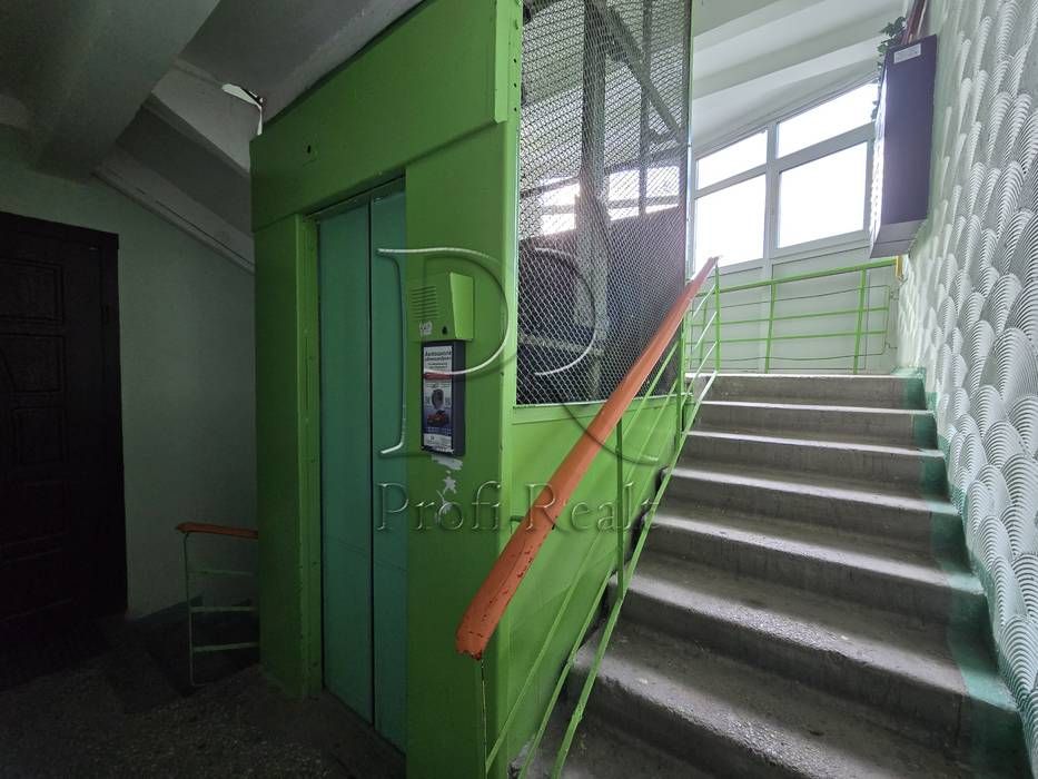 Продаж 2 кімн. квартири біля ВДНГ, Проспект Голосіївський 89