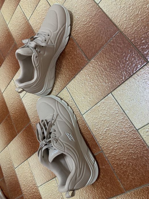 Sapatilhas Skechers novas