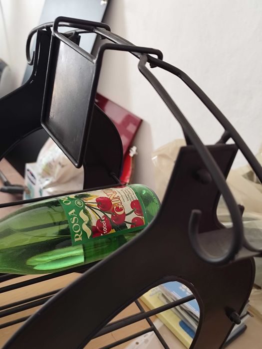 Garrafeira em ferro
