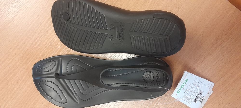 Sprzedam nowe buty CROCS