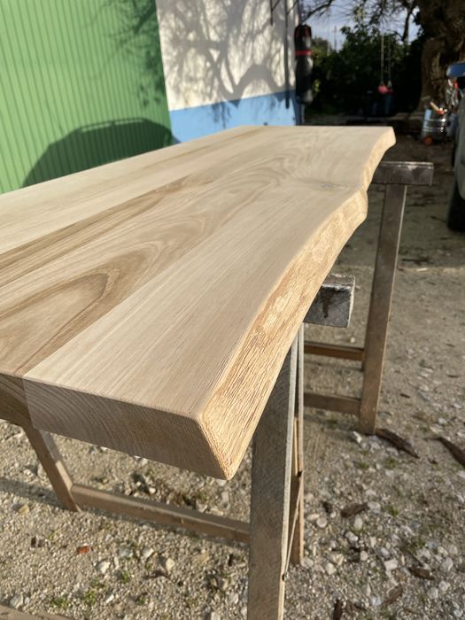 Bancadas, prateleiras, tampos