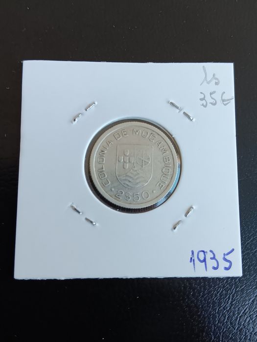 moedas de 2,50 esc. em prata de Moçambique. Cada tem 1 valor.