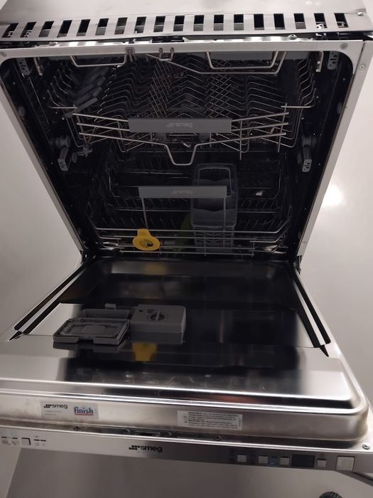 Maquina lavar loiça Smeg