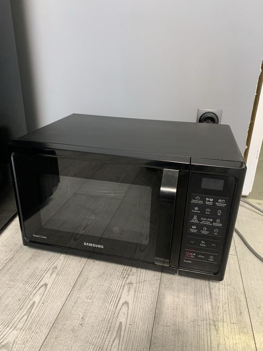 Мікрохвильова піч Samsung MC28H5013AK/UA