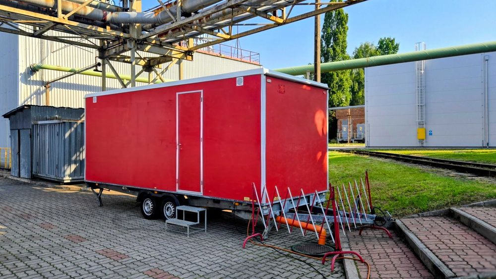 Wynajem przyczepa socjaln​a / brygadów​ka (WC, Prysznic​)