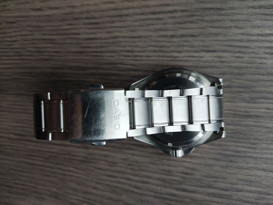 Часы наручные кварцевые мужские водонепроницаемые Casio MDV-107D-3AVEF