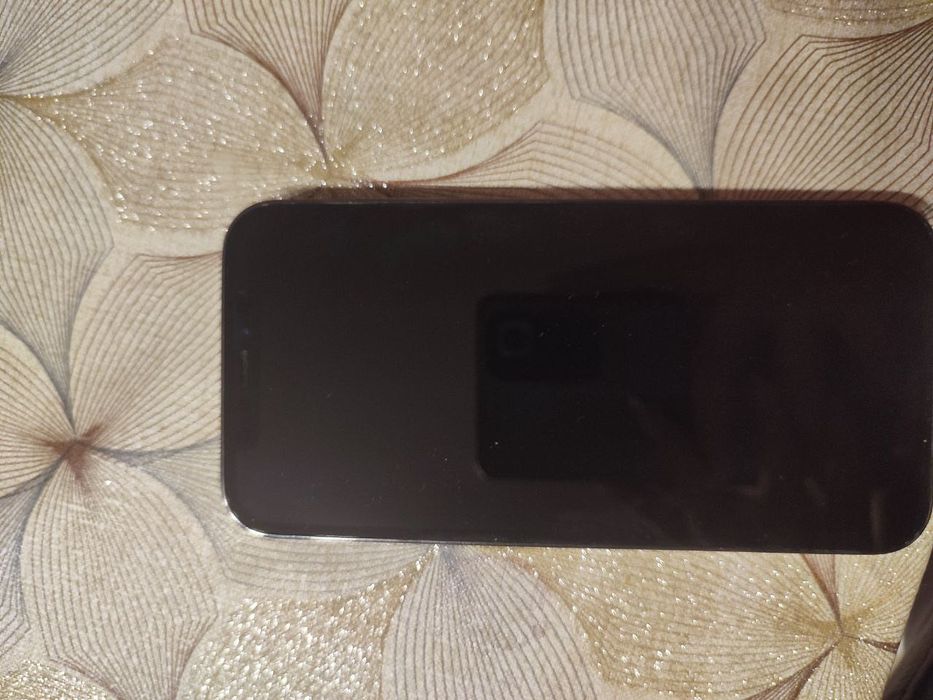 Sprzedam iPhone'a 12 pro