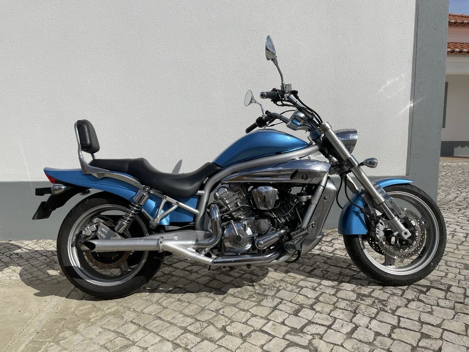 Hyosung Aquila GV 650