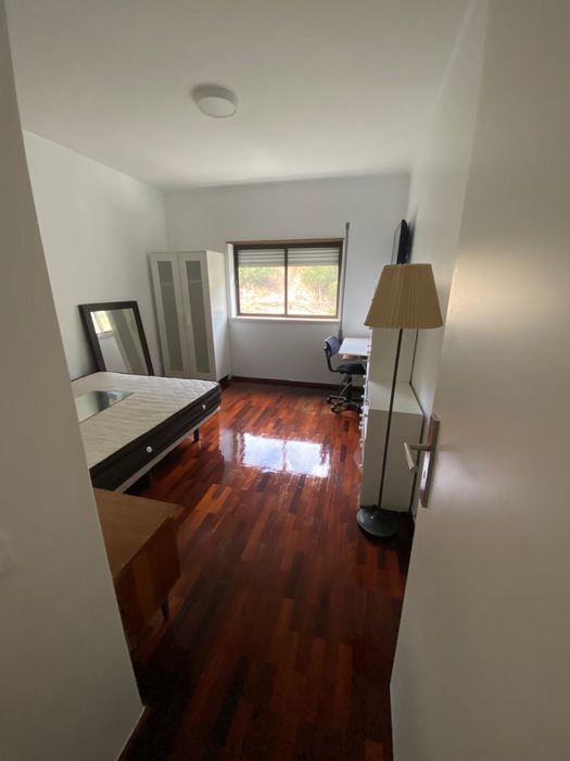 Quarto para alugar centro Leiria