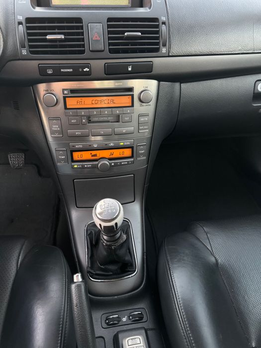 Vendo Toyota Avensis 2.2 D-cat 177cv Nacional 1 dono