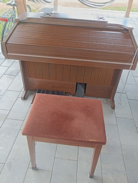 Yamaha electone C-35N