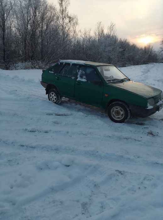 Продам ваз 2109!на ходу із кучою запчастин