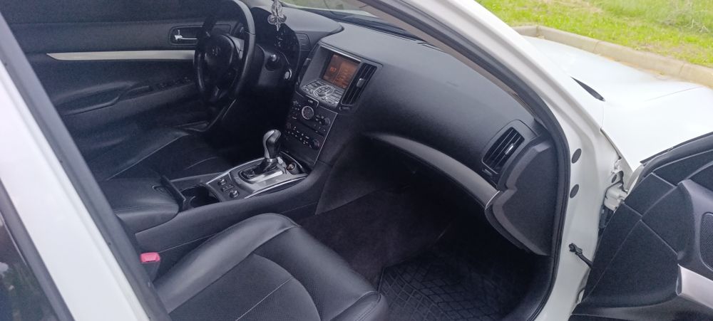 Продам Infiniti g 25X