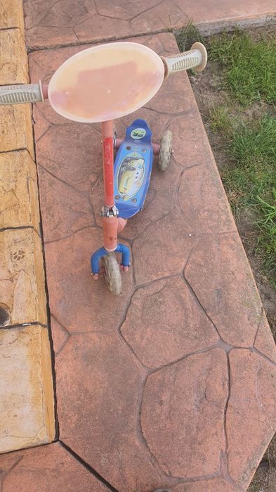 Самокат дитячий.