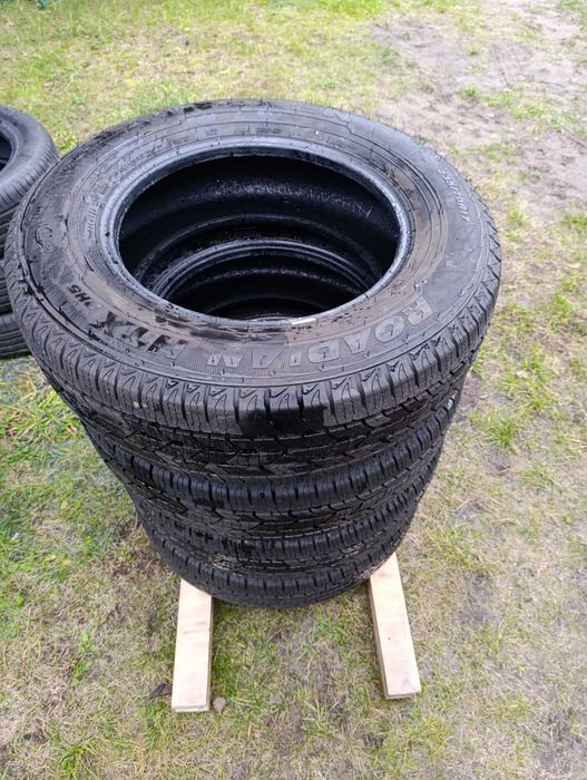 sprzedam komplety opon  i felg na samochód