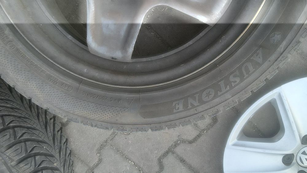 " Golf V Octavia Seat Golf VI koła całoroczne opony felgi kołpaki 16"