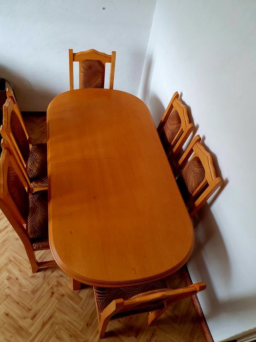 Stół jadalniany rozkładany + 6 krzeseł tapicerowanych