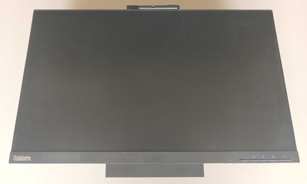 Conjunto All-in-One Lenovo M720q Tiny (i5 9.ª Gen / 16GB / SSD 512GB) + Monitor 23.8" IPS