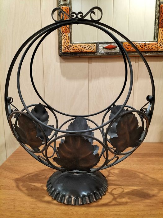 Metalowy koszyk na kwiaty