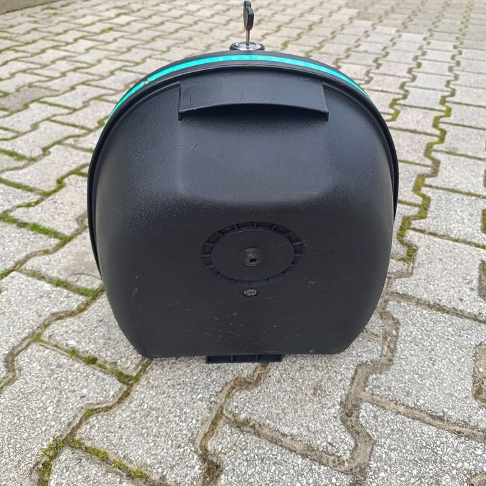 Mala para Scooter  Preto e Vermelho. Capacidade 28litros.