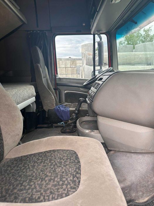 Тягач вантажний DAF XF 105