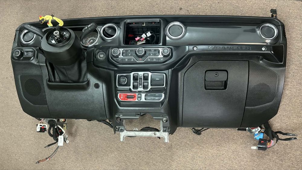 Jeep Wrangler JL JLU wnętrze deska rozdzielcza panele wiązki