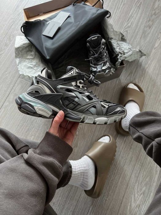 Мужские / женские кожаные кроссовки Balenciaga Track 2 Black Gold чоловічі / жіночі шкіряні кросівки баленсіага трек 2