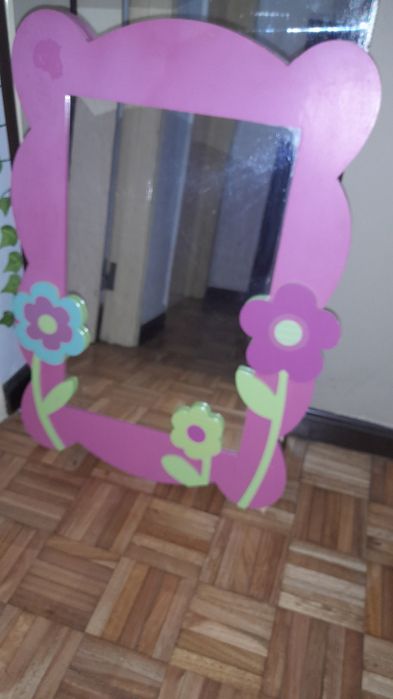 Espelho Rosa de Quarto de Menina