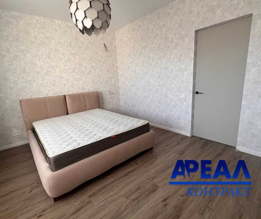 Продам 2-х кімнатну квартиру у "Короні Ренесансу".