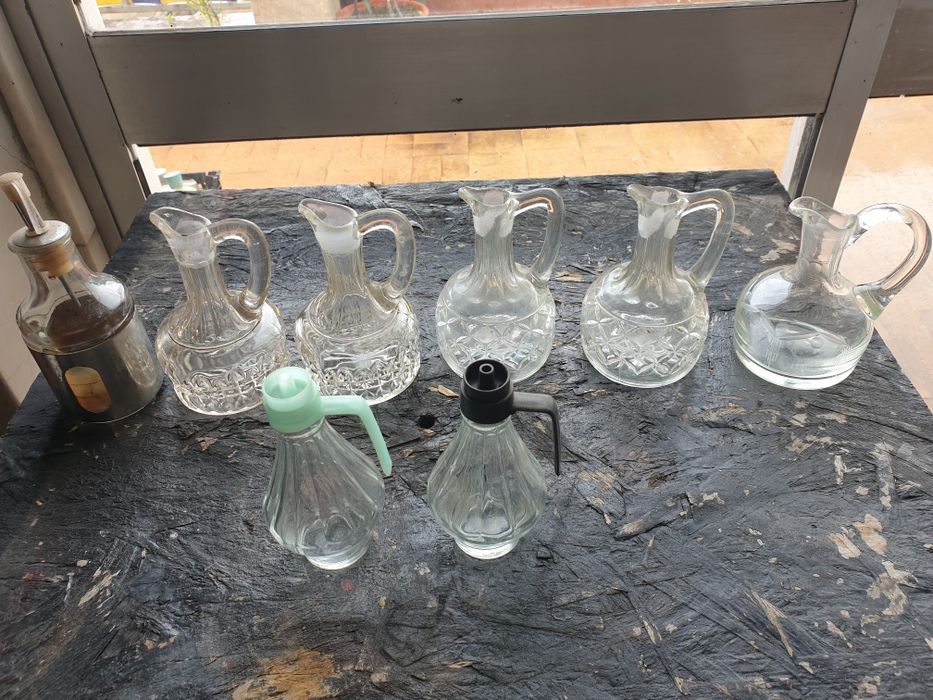 Galheteiros antigos de vidro