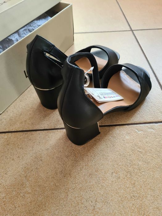 XA51 Sandały czarne damskie na obcasie Lasocki skóra naturalna 36 22cm