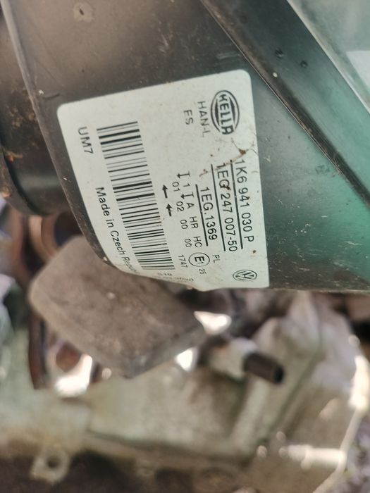 Lampa lewa przód/przedniaGolf V 5  Orginal ładne