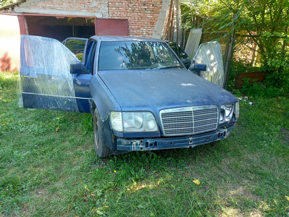 Мерседес 124 1990