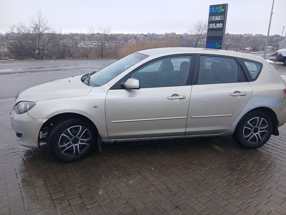 Продам авто Мазда 3