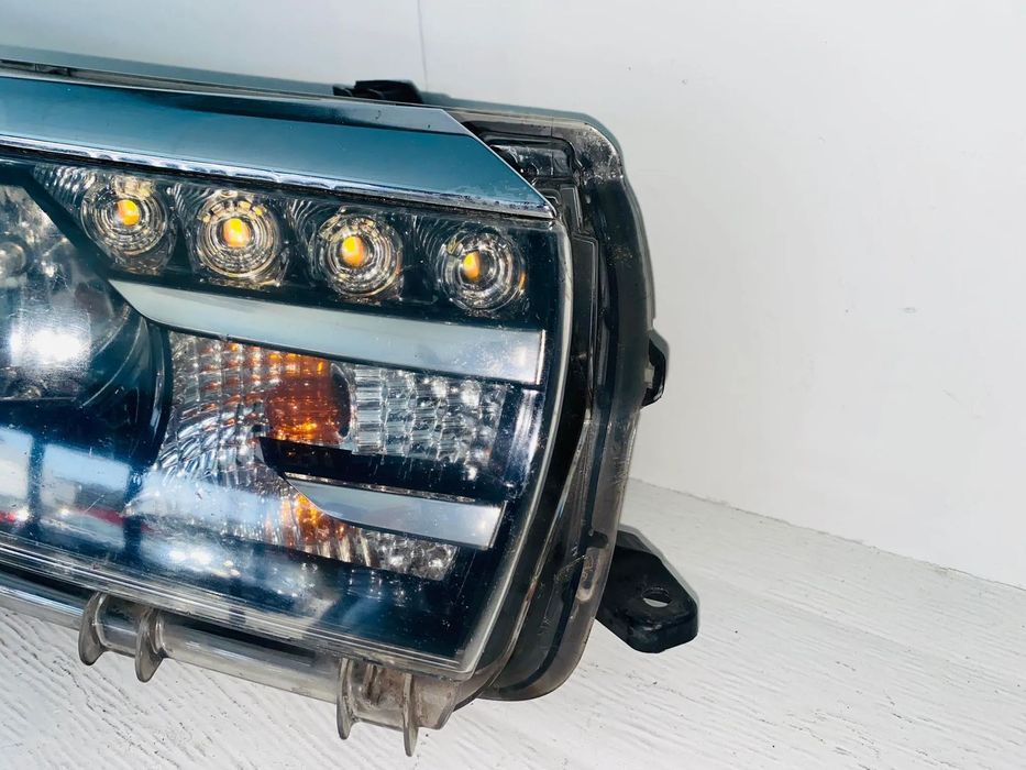 Farol Direito Toyota Corolla Sedan - 2015 / 2017 - F1421