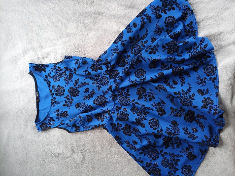 Платечко блистить