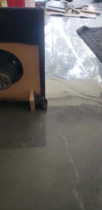 Mitsubishi pagero Sport полка з акустикою