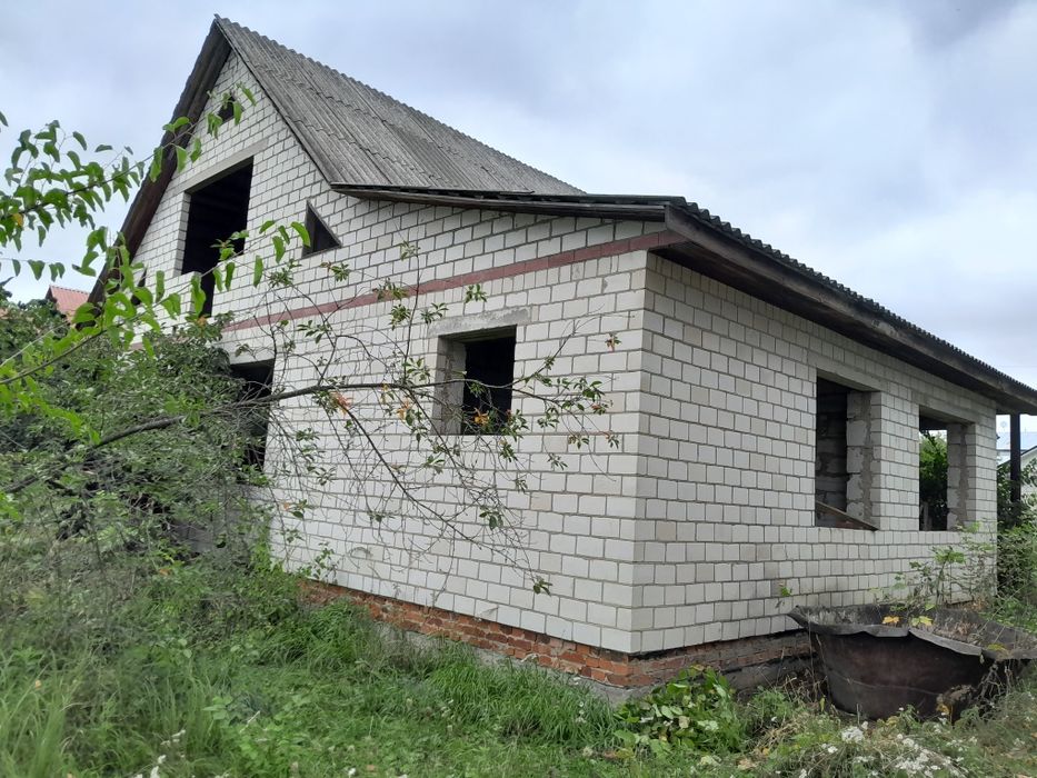 Продам недобудований будинок