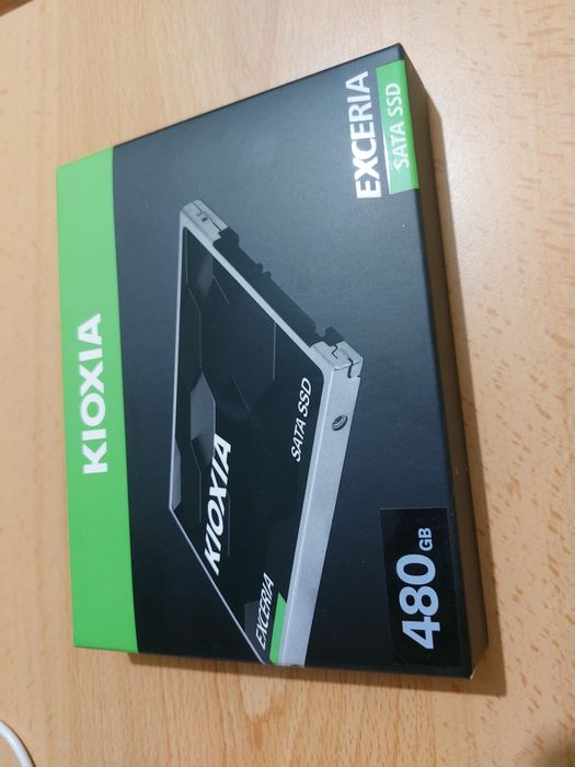 Disco SSD kioxia 480 GB