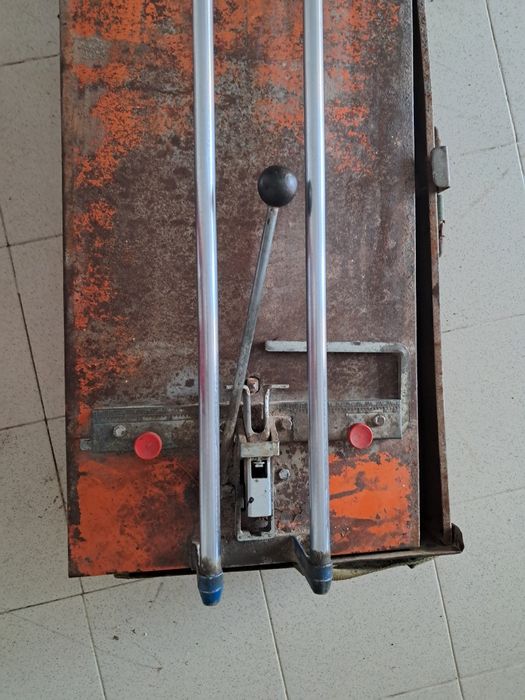 Máquina de cortar mosaicos e azulejos