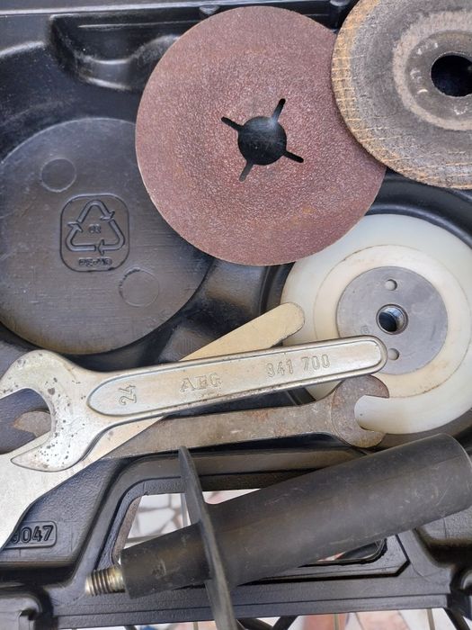 Esmerilhadeira Angular Profissional AEG WSLE 115 electronic